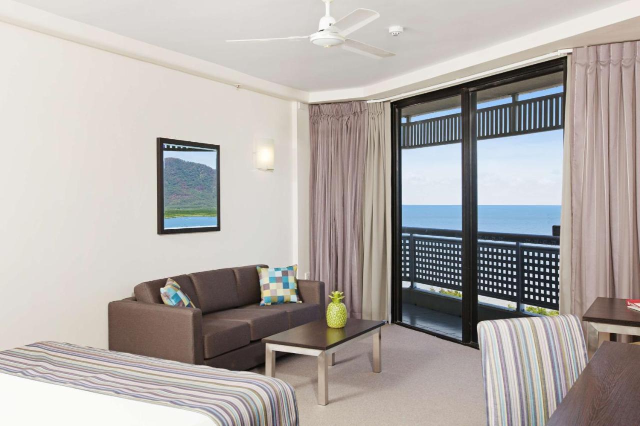 Rydges Esplanade Resort Cairns Extérieur photo