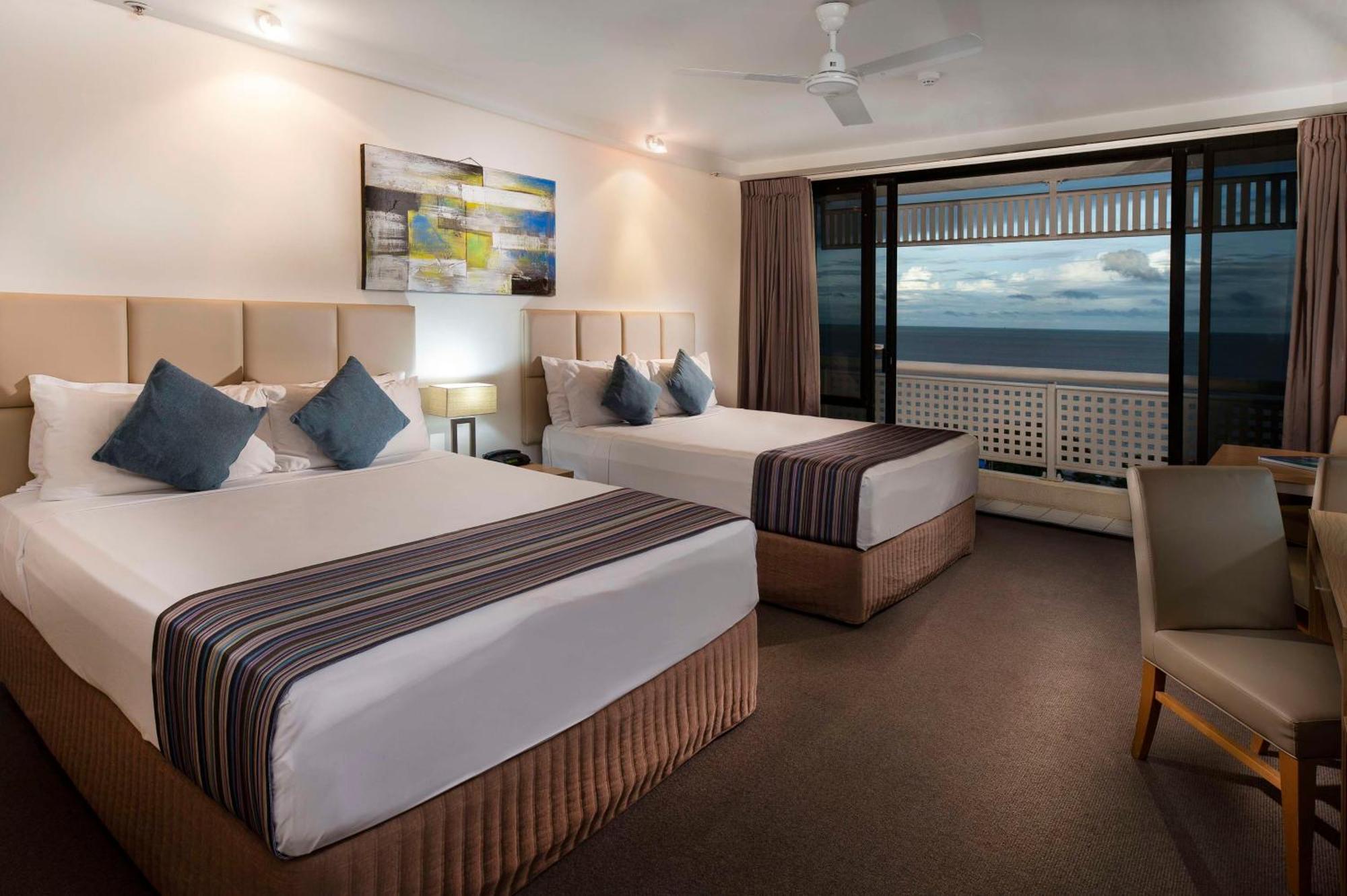 Rydges Esplanade Resort Cairns Extérieur photo