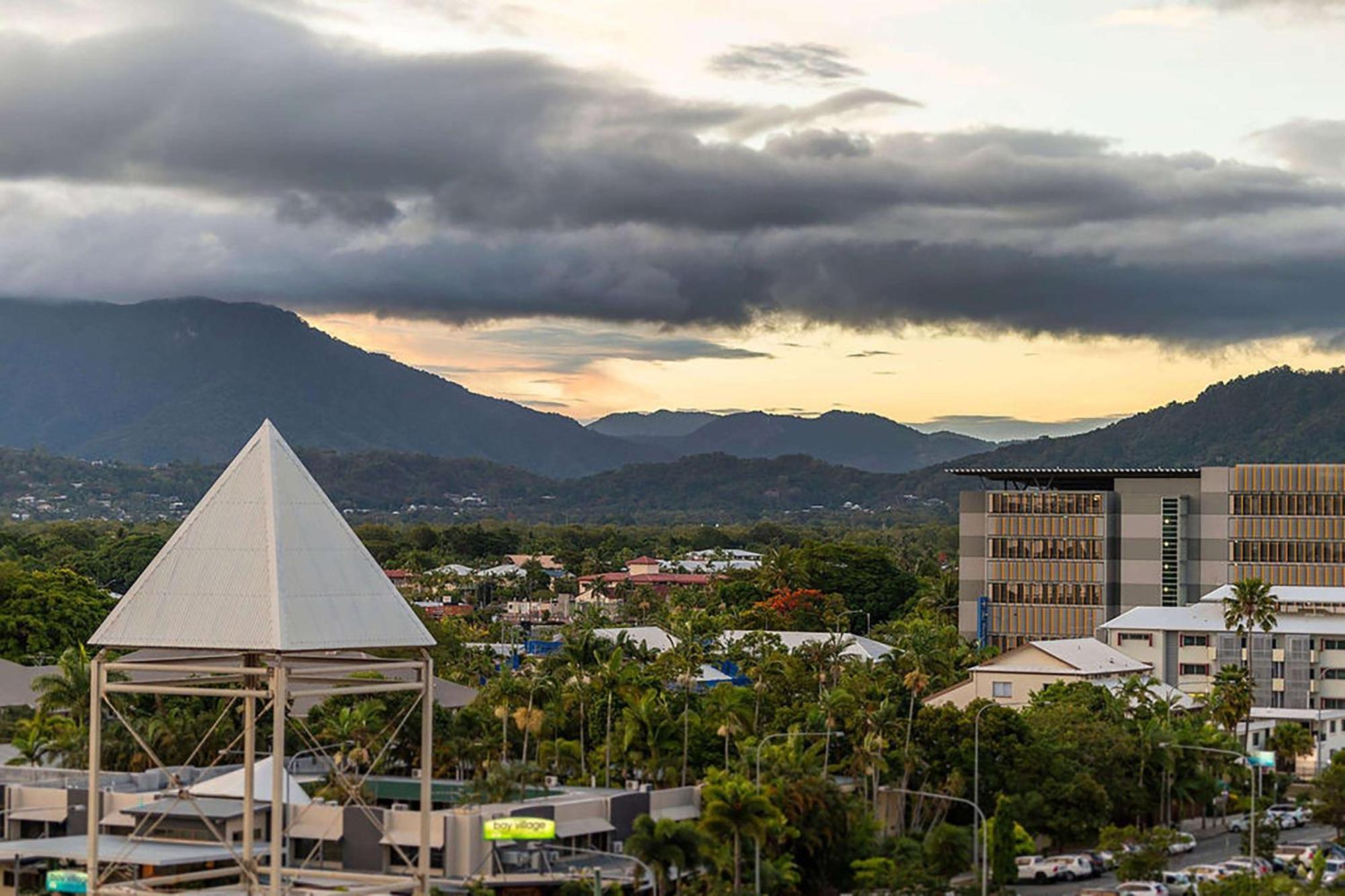Rydges Esplanade Resort Cairns Extérieur photo