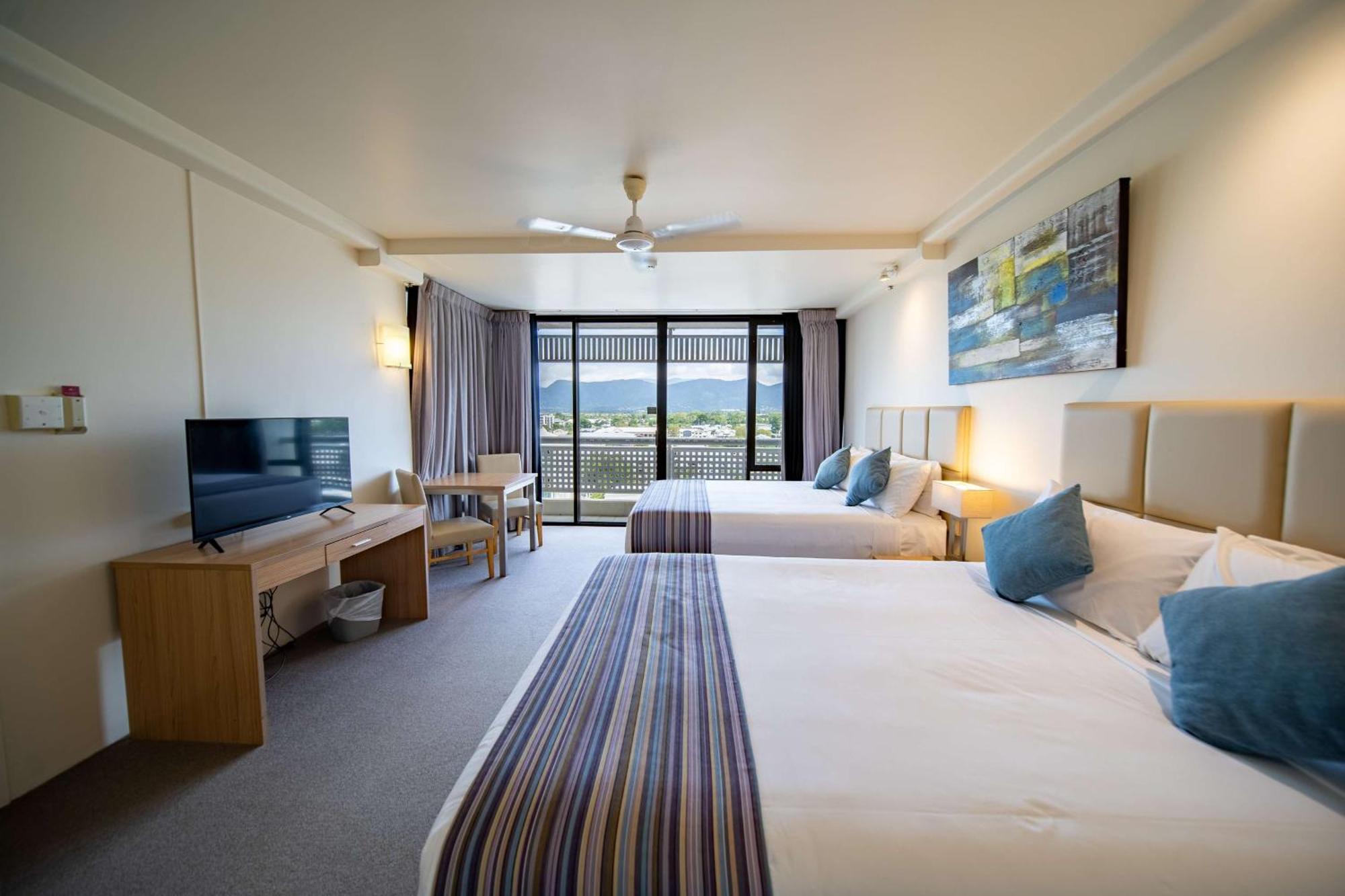 Rydges Esplanade Resort Cairns Extérieur photo