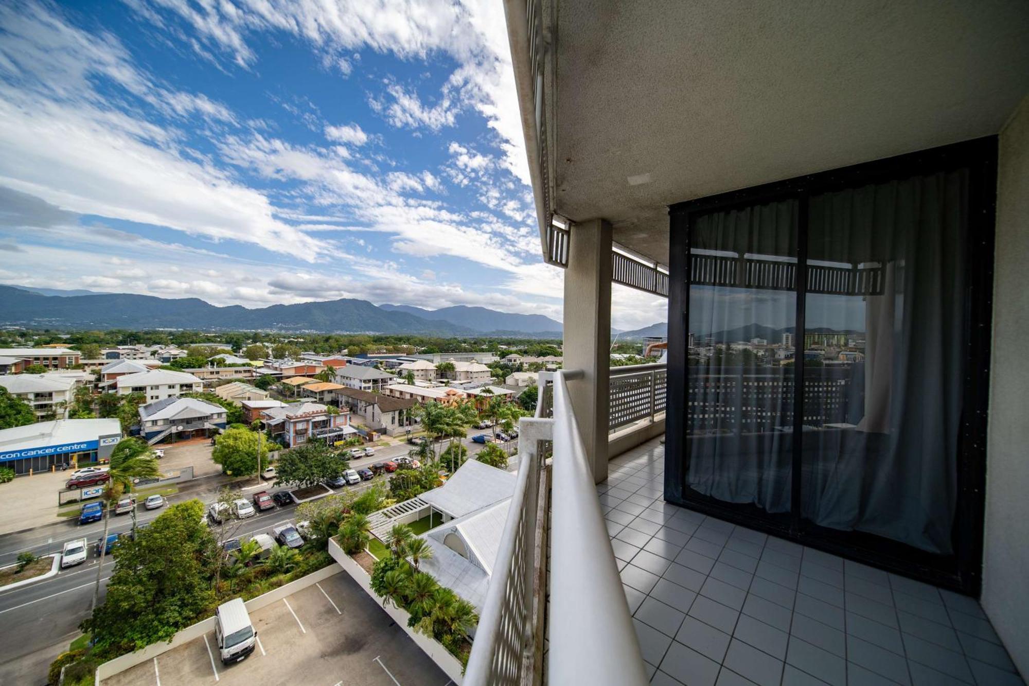 Rydges Esplanade Resort Cairns Extérieur photo